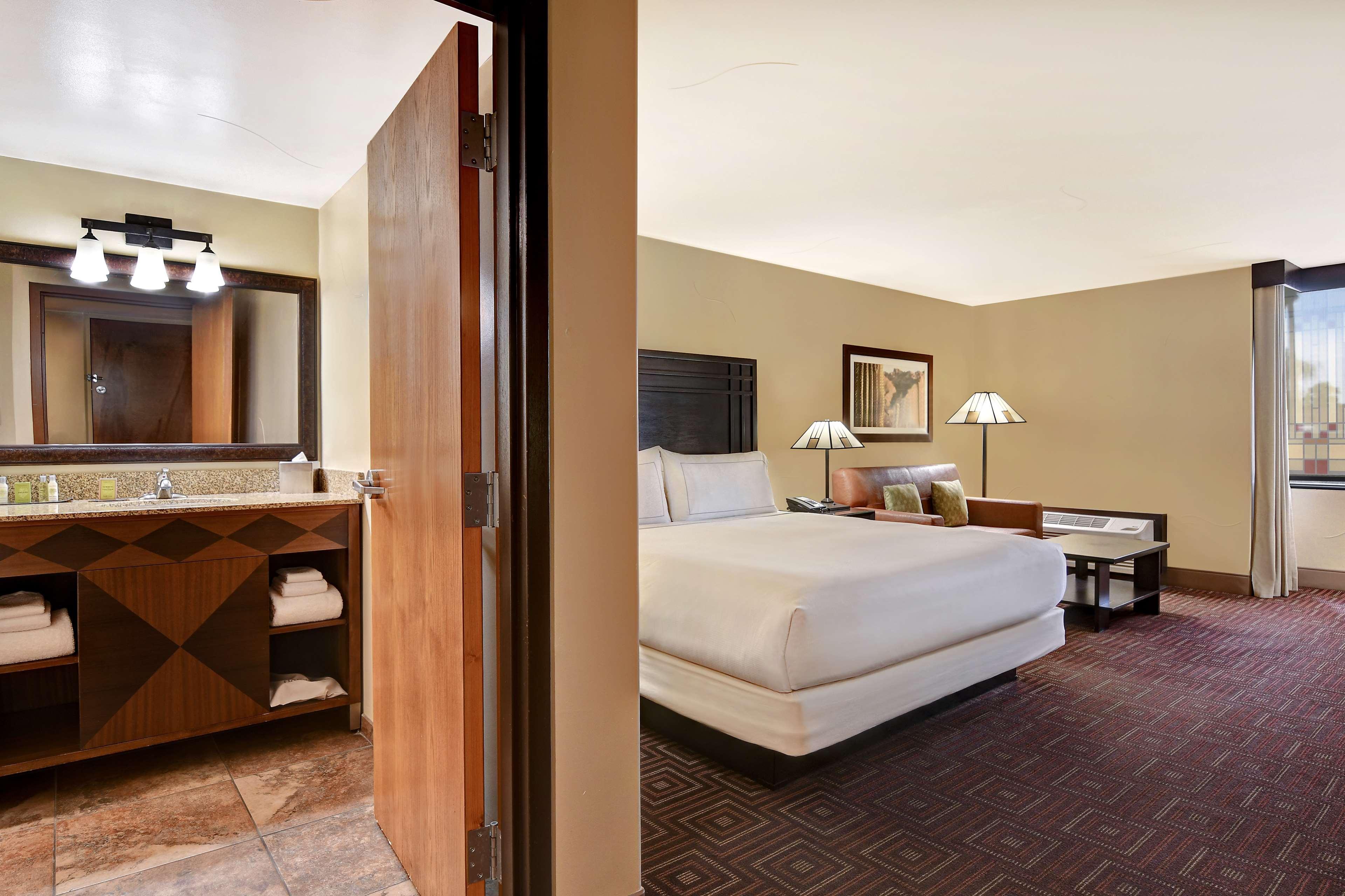 Doubletree By Hilton Phoenix- Tempe Exterior foto
