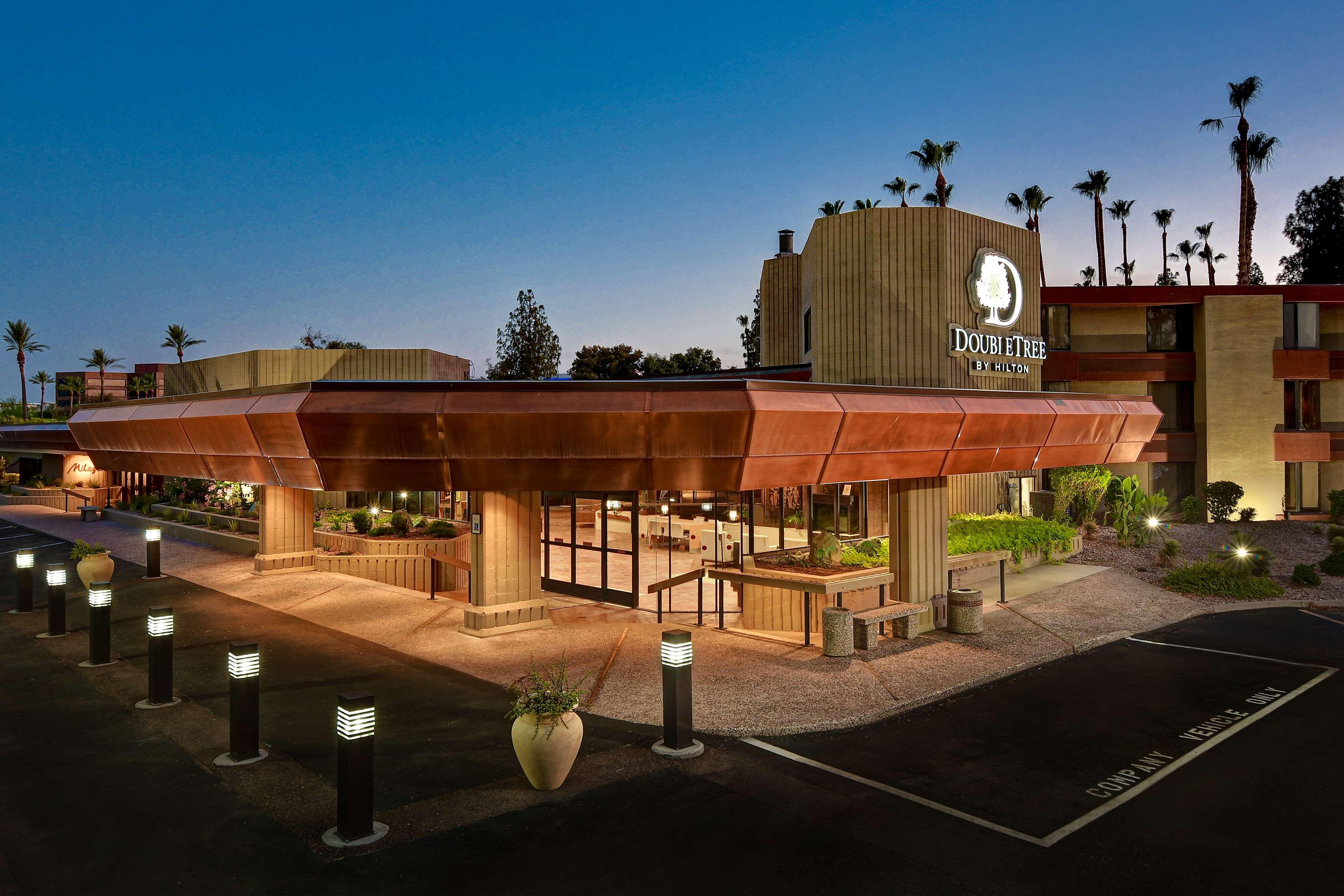 Doubletree By Hilton Phoenix- Tempe Exterior foto
