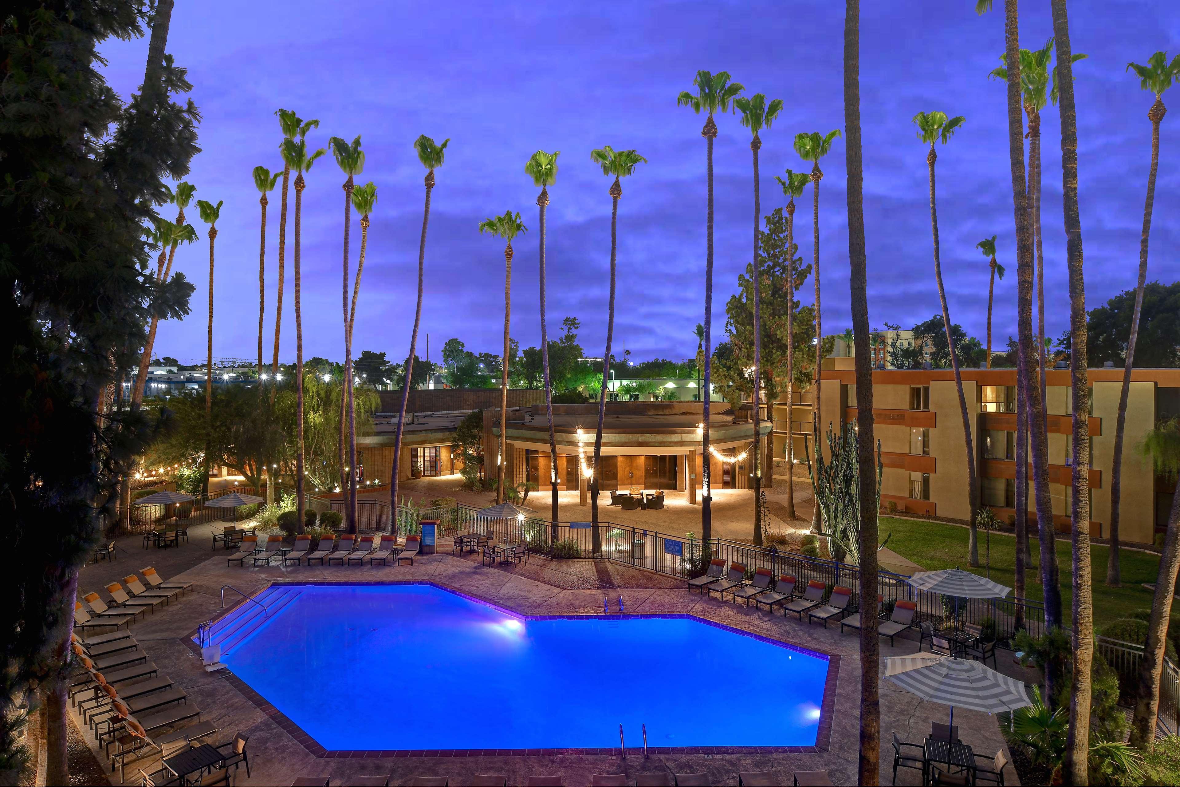 Doubletree By Hilton Phoenix- Tempe Exterior foto