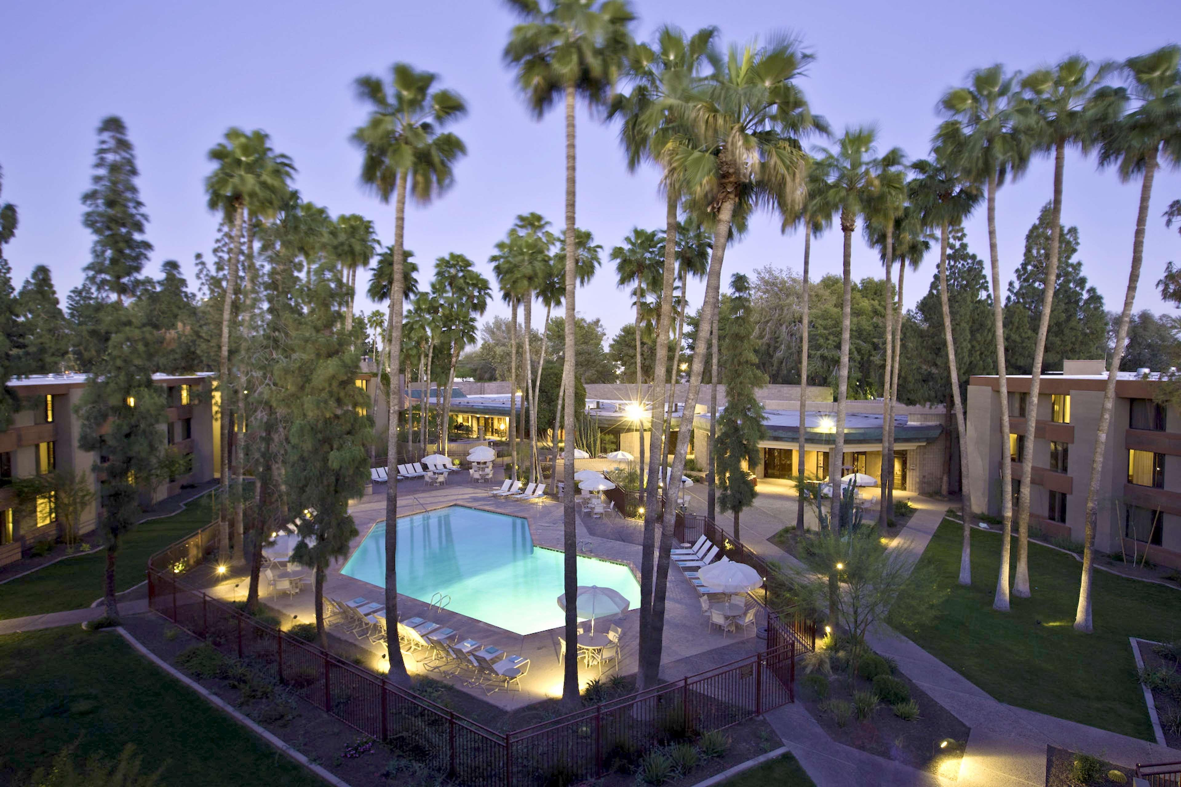 Doubletree By Hilton Phoenix- Tempe Exterior foto